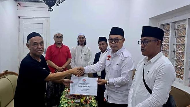 Penyerahan donasi MPPM ke Pesantren Al-Khoziny Buduran Sidoarjo