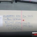Peti jenazah PMI asal Pamekasan saat proses pemulangan dari Malaysia menuju Indonesia.