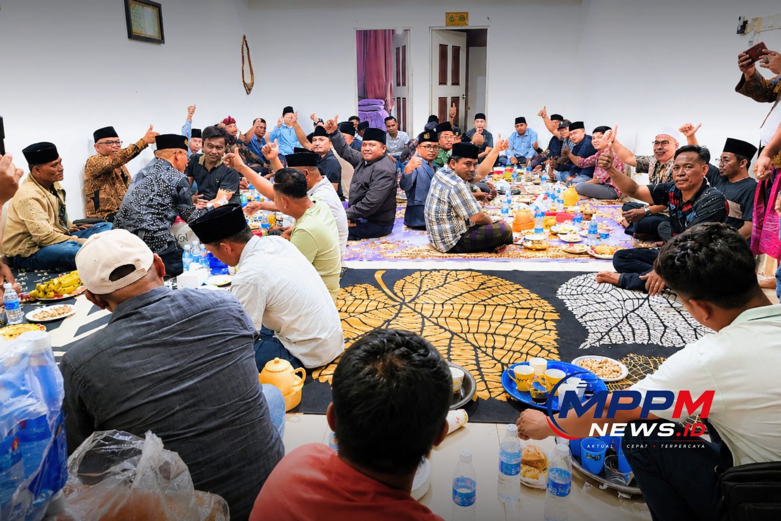 Masyarakat Madura di Malaysia mengikuti kegiatan tradisi Remoh di Kampung Teras Jernang, Bangi, Selangor, Ahad 21 Juni 2026.