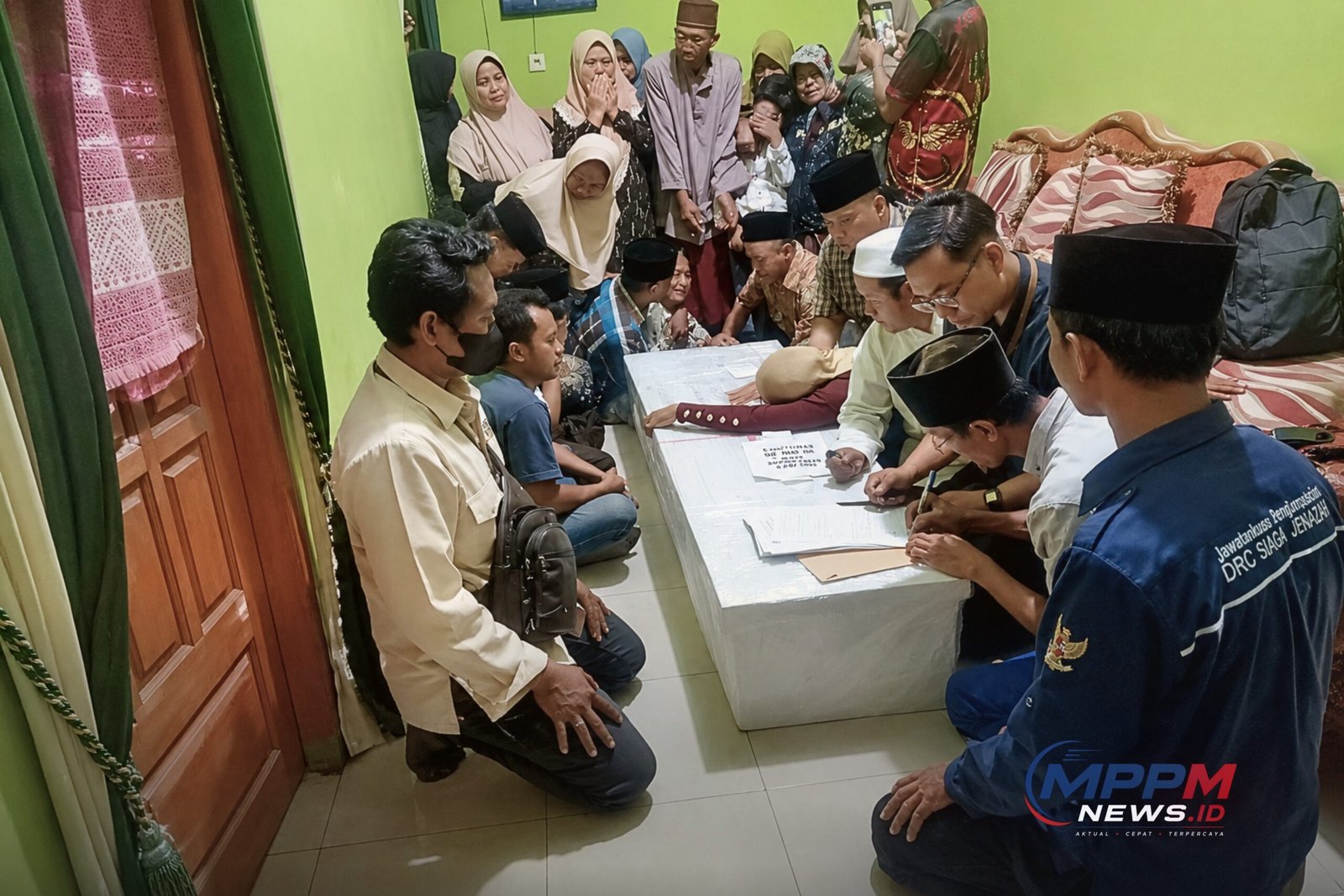 Jenazah PMI Asal Jember Tiba di Kampung Halaman