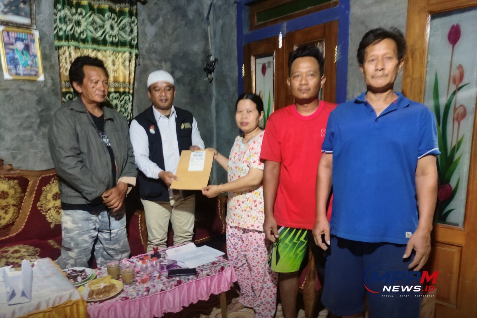 Penyerahan jenazah Suwargi PMI Kendal kepada keluarga