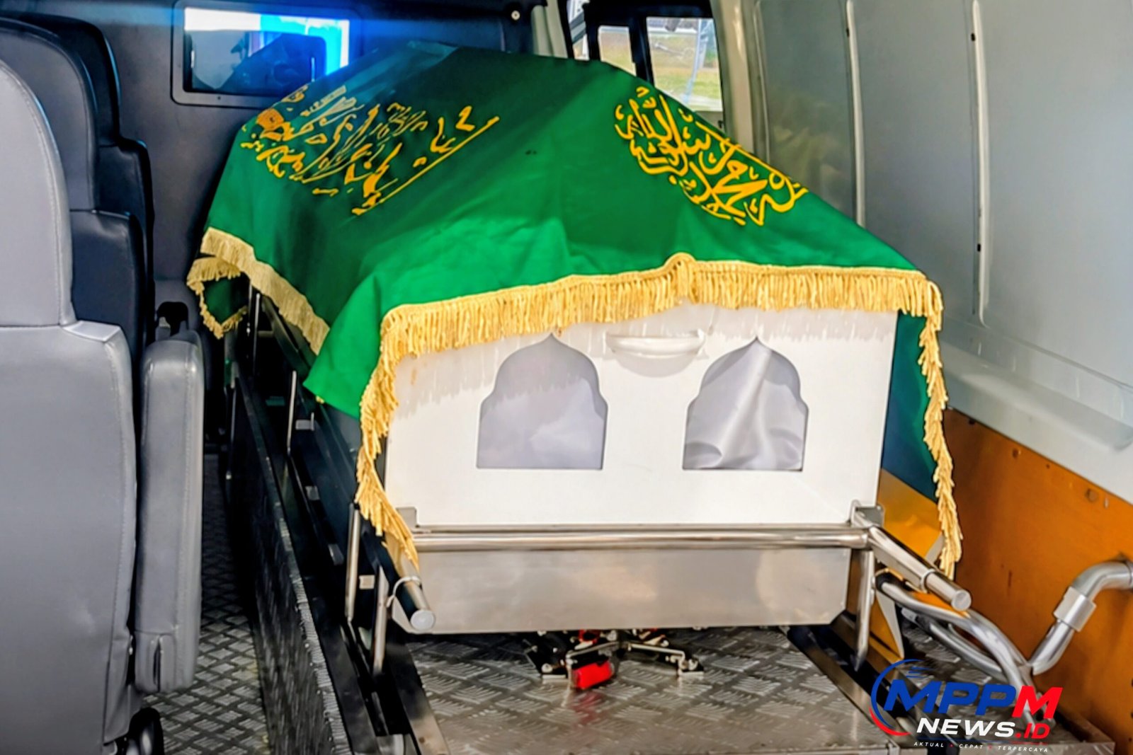Keranda jenazah PMI dalam proses pemulangan dari Malaysia