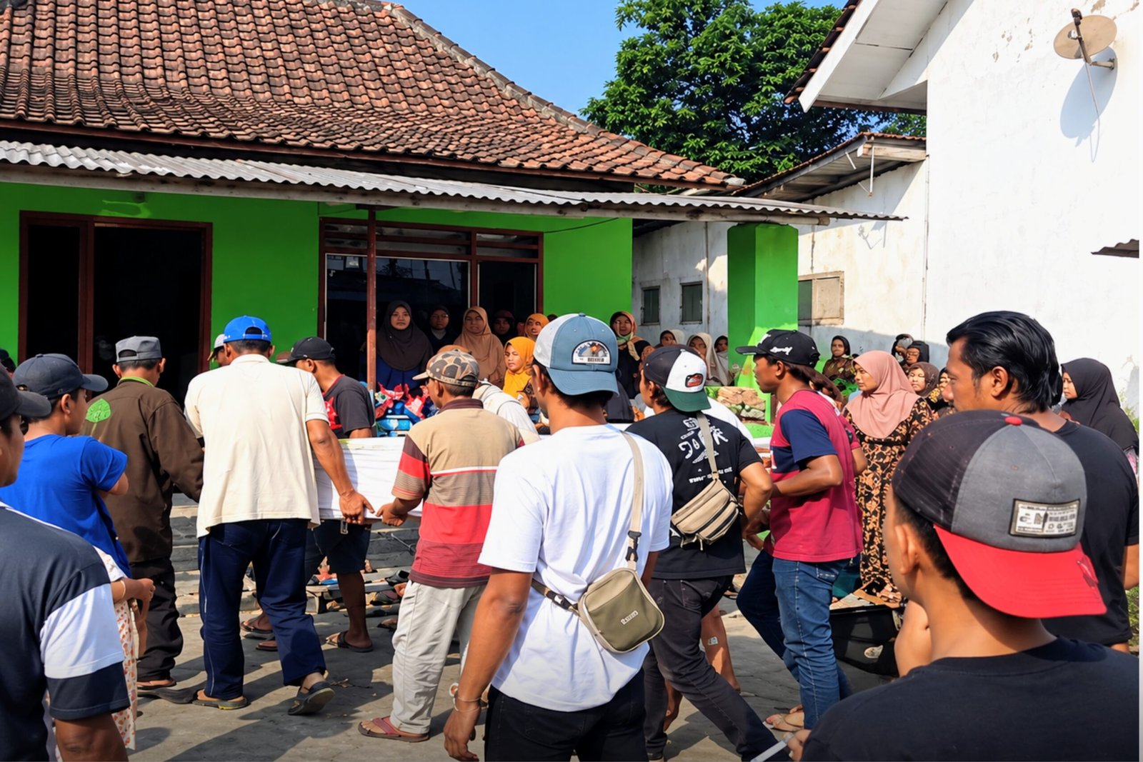 Jenazah Ida Mulyani Tiba di Jember Setelah Dipulangkan dari Malaysia